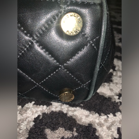 Michael Kors purse. - Picture 3 of 14